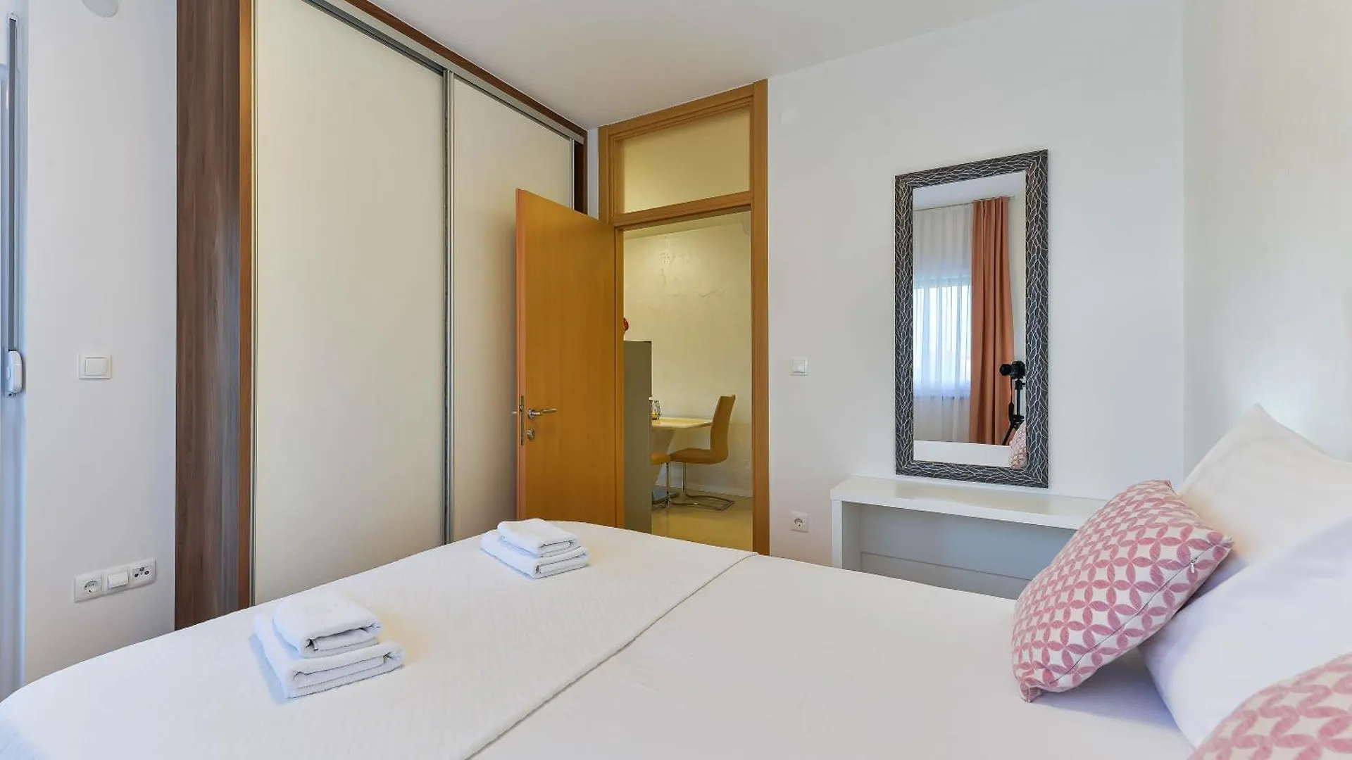Apartments Laura 1 Privlaka   Privlaka (Zadar)
