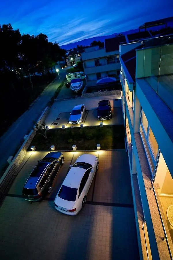 Apartments Laura 1 Privlaka  Privlaka (Zadar)